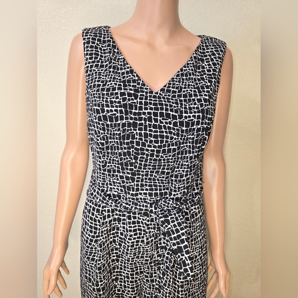 Calvin Klein 8 Womens Jumpsuit Black White Abstract animal  Print Wide Leg - Picture 6 of 12